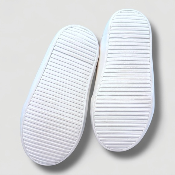 Old Navy Gray Bunny High Top Zip Sneakers – Size 6 Girls - Picture 3 of 3